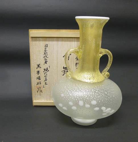 手吹き花器銘銀彩雪舞 | 黒木国昭 買取・作品 | 工芸品、骨董品・古美術高額査定はアート買取協会